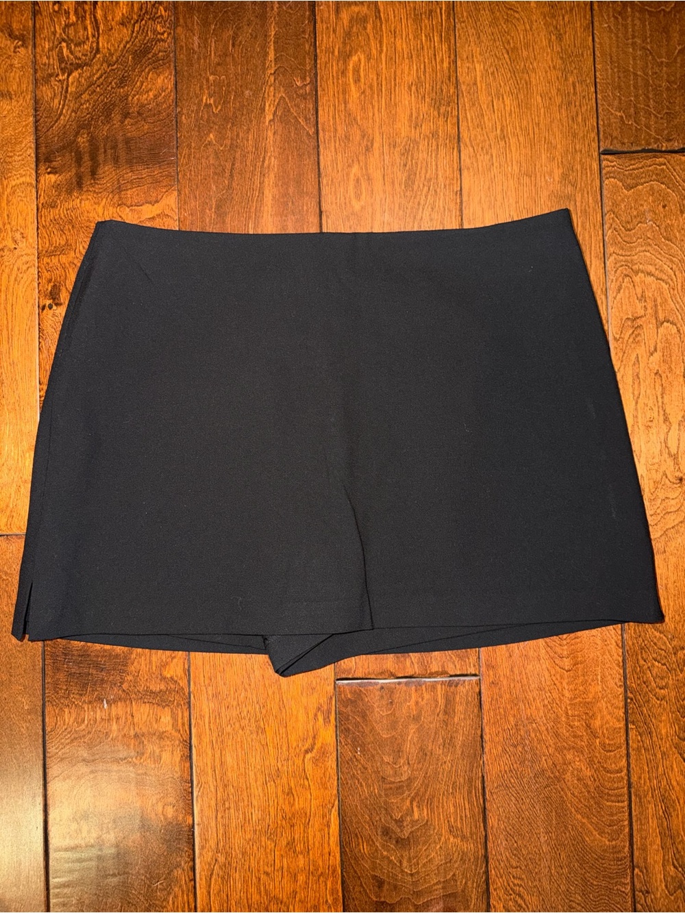 Aritzia Black Skort